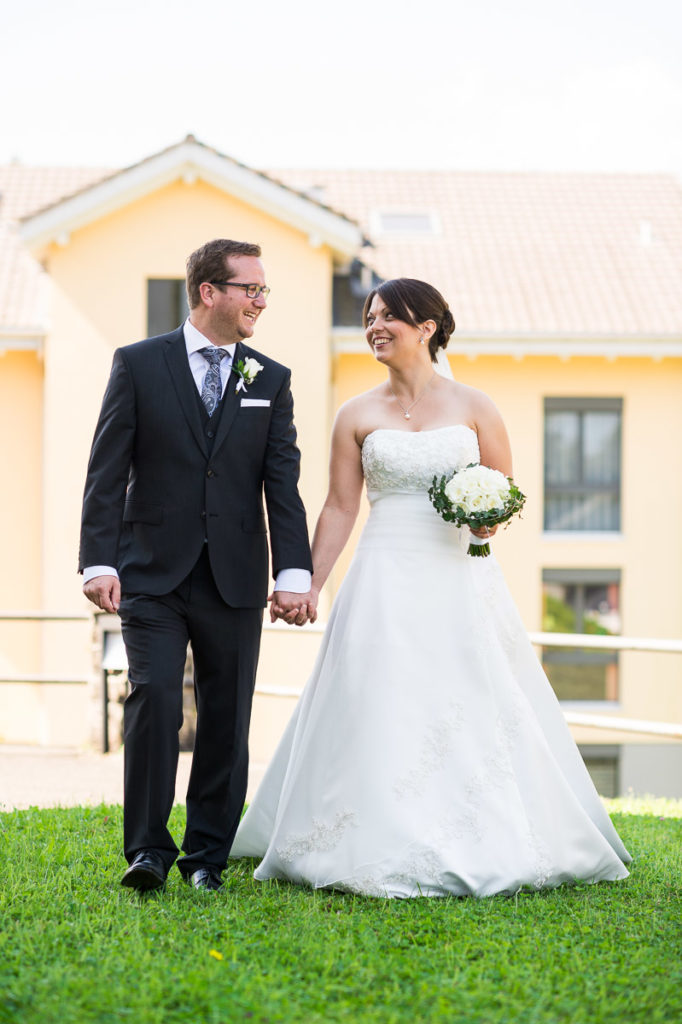Hochzeitsfotograf Nidwalden Hochzeit in Ennetmoos (Kanton Nidwalden) in der Zentralschweiz mit Hochzeitsfeier im Hotel Bellevue in Engelberg und Helikopterflug für Brautpaar