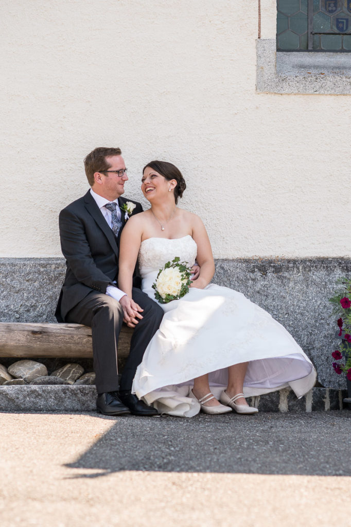Hochzeitsfotograf Nidwalden Hochzeit in Ennetmoos (Kanton Nidwalden) in der Zentralschweiz mit Hochzeitsfeier im Hotel Bellevue in Engelberg und Helikopterflug für Brautpaar