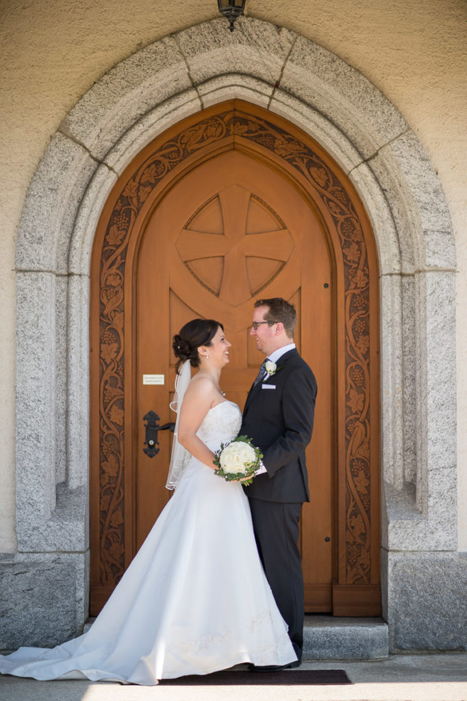 Hochzeitsfotograf Nidwalden Hochzeit in Ennetmoos (Kanton Nidwalden) in der Zentralschweiz mit Hochzeitsfeier im Hotel Bellevue in Engelberg und Helikopterflug für Brautpaar