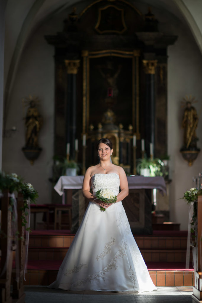 Hochzeitsfotograf Nidwalden Hochzeit in Ennetmoos (Kanton Nidwalden) in der Zentralschweiz mit Hochzeitsfeier im Hotel Bellevue in Engelberg und Helikopterflug für Brautpaar