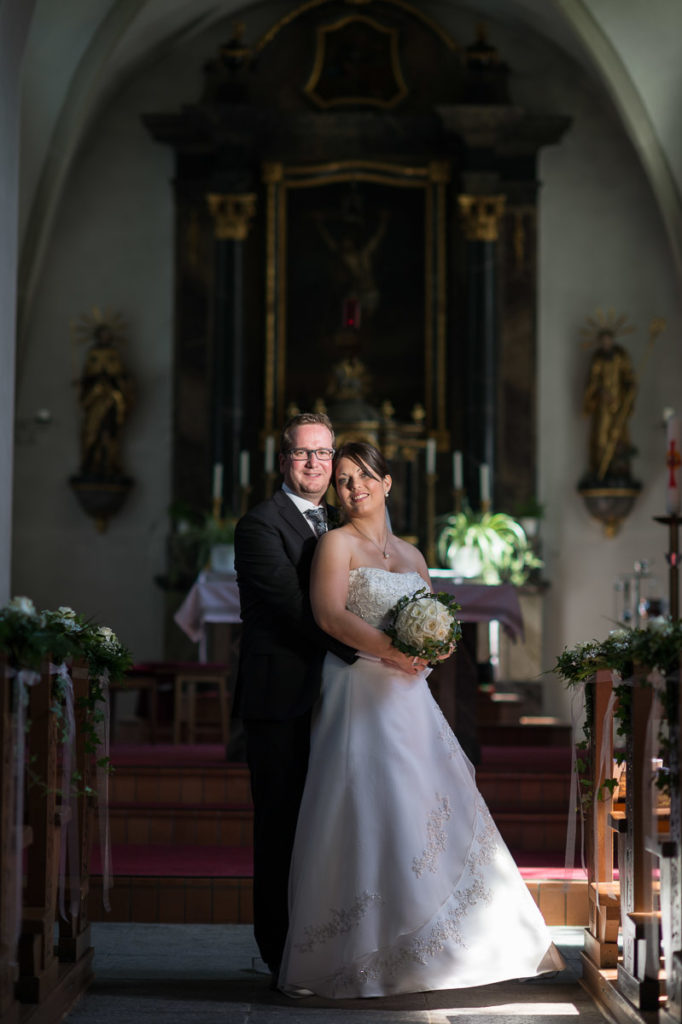 Hochzeitsfotograf Nidwalden Hochzeit in Ennetmoos (Kanton Nidwalden) in der Zentralschweiz mit Hochzeitsfeier im Hotel Bellevue in Engelberg und Helikopterflug für Brautpaar