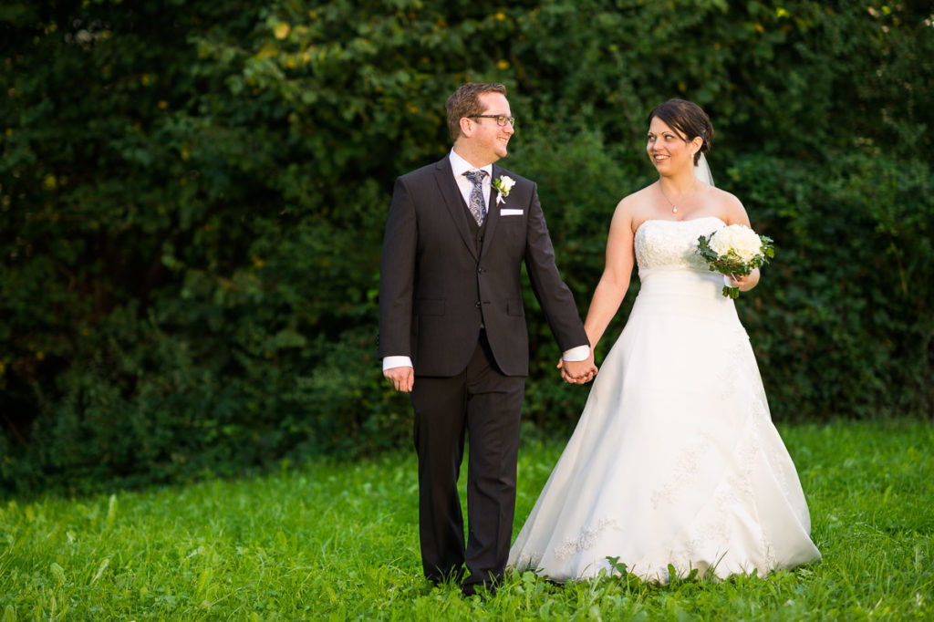 Hochzeitsfotograf Nidwalden Hochzeit in Ennetmoos (Kanton Nidwalden) in der Zentralschweiz mit Hochzeitsfeier im Hotel Bellevue in Engelberg und Helikopterflug für Brautpaar