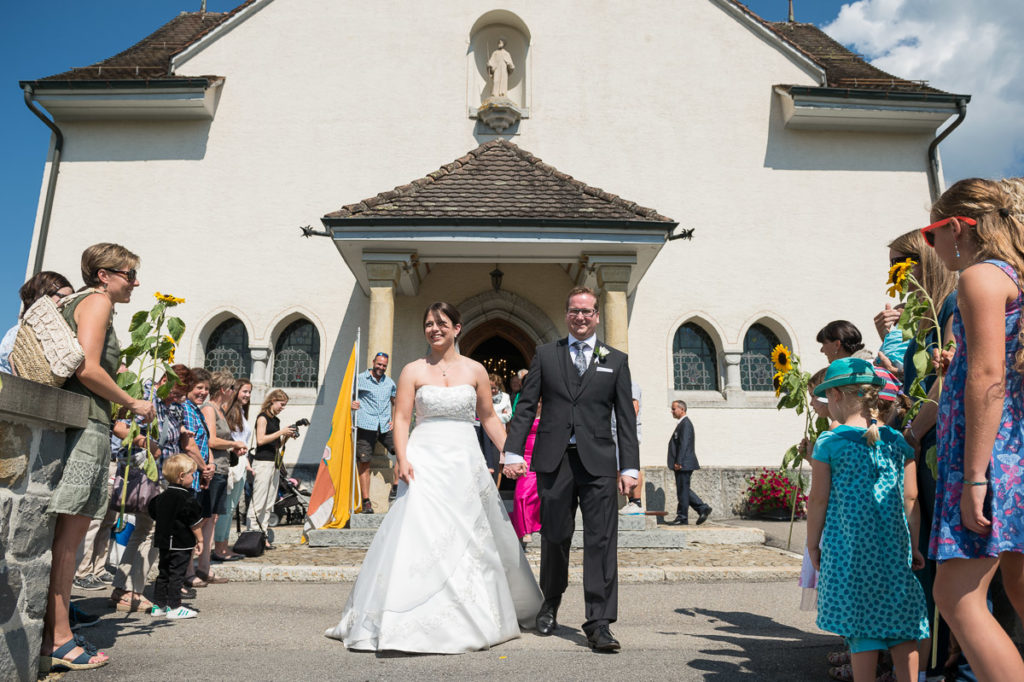 Hochzeitsfotograf Nidwalden Hochzeit in Ennetmoos (Kanton Nidwalden) in der Zentralschweiz mit Hochzeitsfeier im Hotel Bellevue in Engelberg und Helikopterflug für Brautpaar