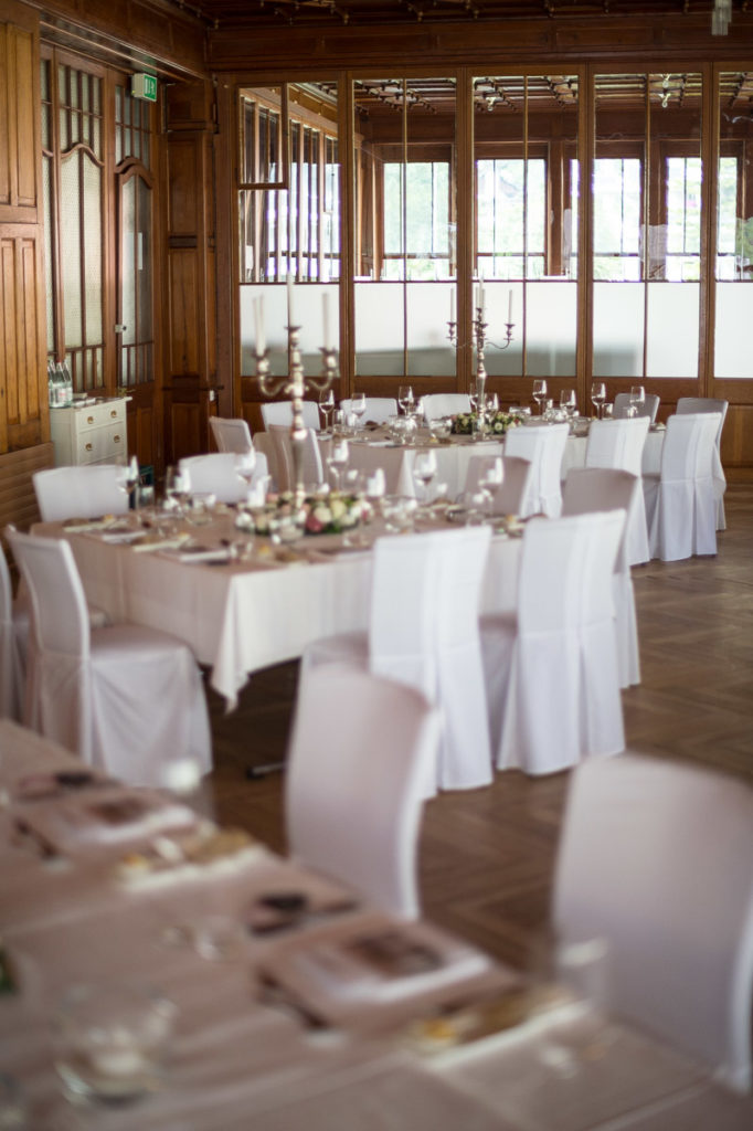 Hochzeitsfotograf Nidwalden Hochzeit in Ennetmoos (Kanton Nidwalden) in der Zentralschweiz mit Hochzeitsfeier im Hotel Bellevue in Engelberg und Helikopterflug für Brautpaar