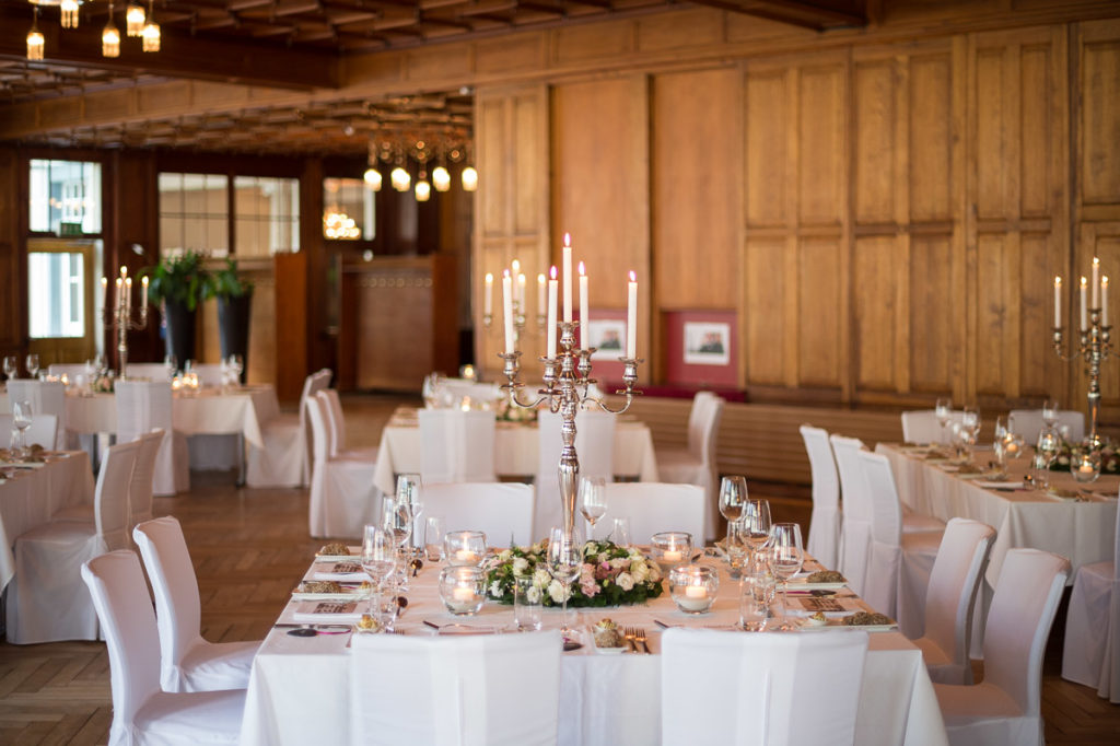 Hochzeitsfotograf Nidwalden Hochzeit in Ennetmoos (Kanton Nidwalden) in der Zentralschweiz mit Hochzeitsfeier im Hotel Bellevue in Engelberg und Helikopterflug für Brautpaar