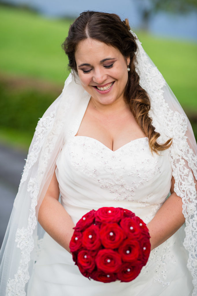 Brautportrait - Braut Hochzeit in Adligenswil, Fotoshooting Utenberg in Luzern, Hochzeitsfest im Hotel Winkelried in Luzern