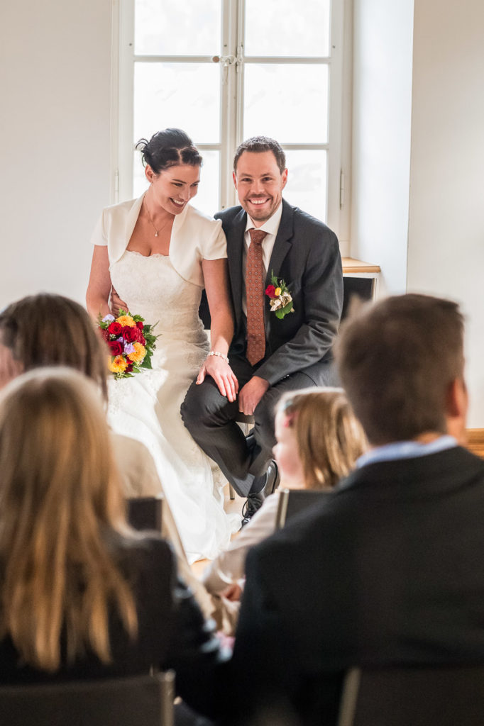 Heiraten auf dem Landenberg Fotoshooting mit einem Brautpaar im Flüeli Ranft und einer Hochzeit im Landenberg - Hochzeitsfotograf Obwalden in Sarnen