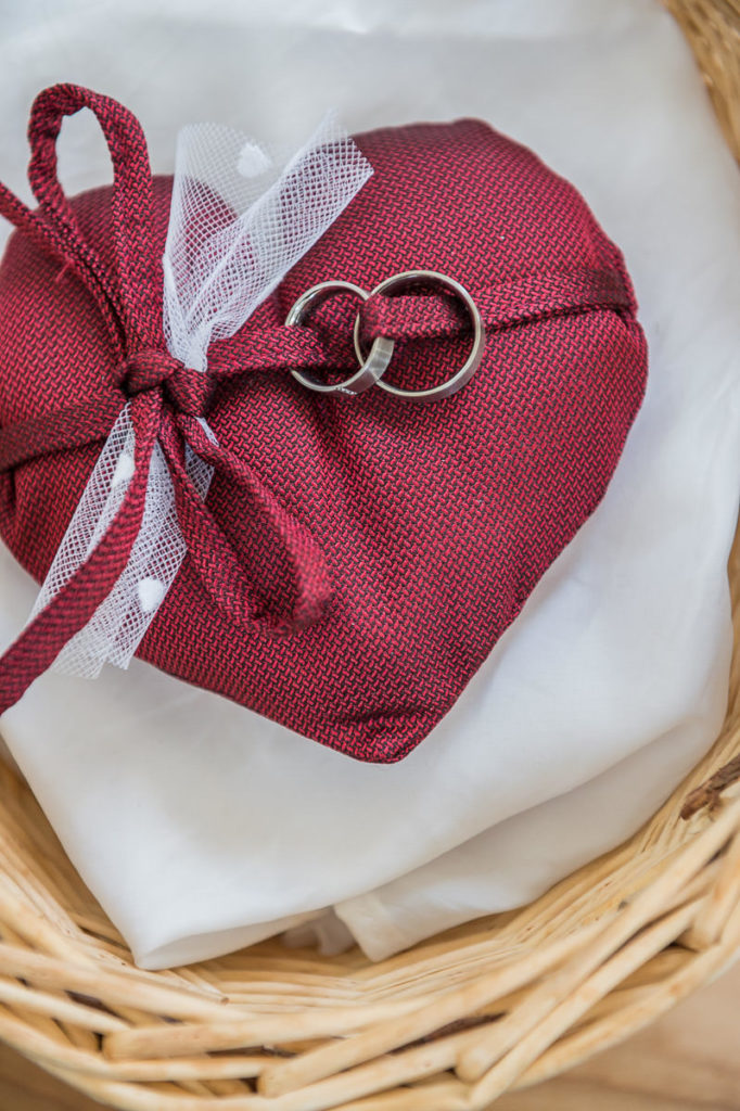 Heiraten in Alpnach Hochzeit in Obwalden, Kirchliche Trauung im Schoried in Alpnach. Alles begleitet vom Hochzeitsfotograf Obwalden fürs Brautpaar