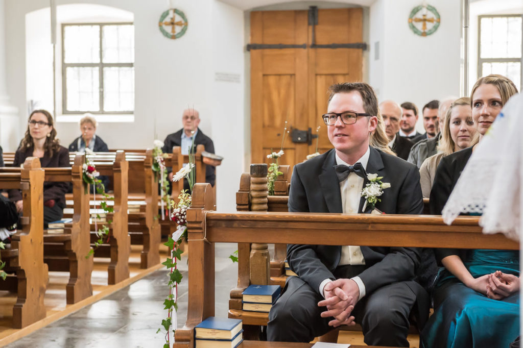 Heiraten in Alpnach Hochzeit in Obwalden, Kirchliche Trauung im Schoried in Alpnach. Alles begleitet vom Hochzeitsfotograf Obwalden fürs Brautpaar