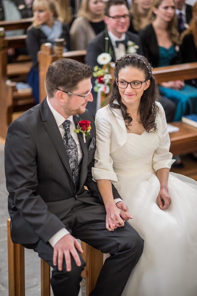 Heiraten in Alpnach Hochzeit in Obwalden, Kirchliche Trauung im Schoried in Alpnach. Alles begleitet vom Hochzeitsfotograf Obwalden fürs Brautpaar