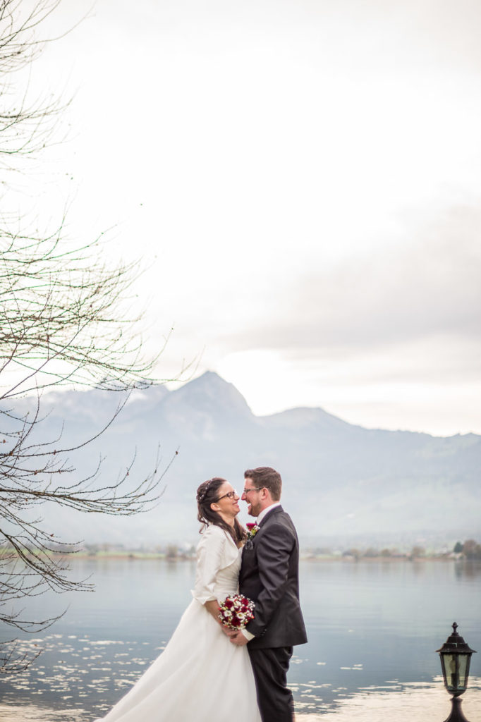 Heiraten in Alpnach Hochzeit in Obwalden, Kirchliche Trauung im Schoried in Alpnach. Alles begleitet vom Hochzeitsfotograf Obwalden fürs Brautpaar