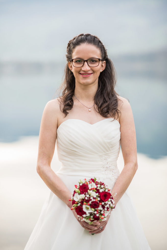 Heiraten in Alpnach Hochzeit in Obwalden, Kirchliche Trauung im Schoried in Alpnach. Alles begleitet vom Hochzeitsfotograf Obwalden fürs Brautpaar