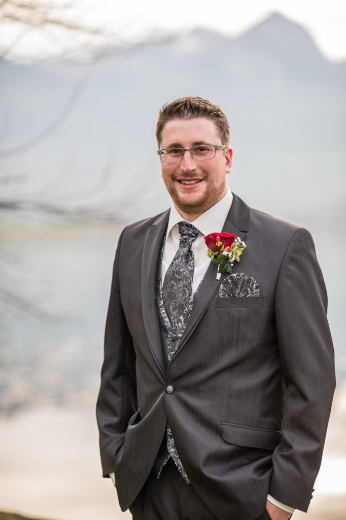 Heiraten in Alpnach Hochzeit in Obwalden, Kirchliche Trauung im Schoried in Alpnach. Alles begleitet vom Hochzeitsfotograf Obwalden fürs Brautpaar