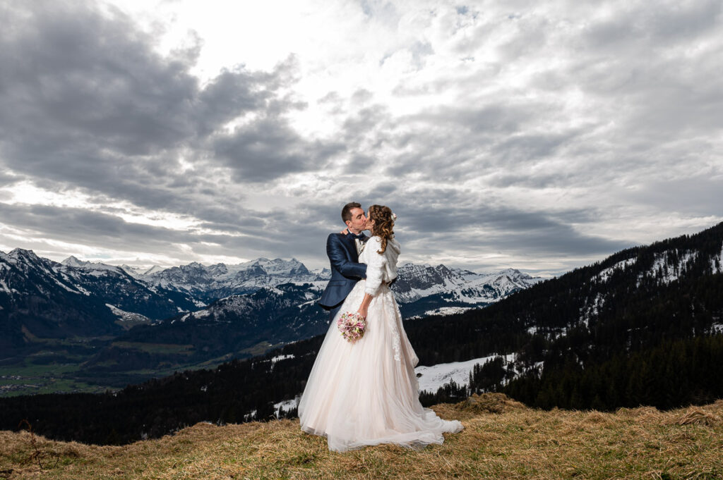 Hochzeit Bernadette&André Hochzeit in Flüeli Kapelle im Flüeli Ranft (Obwalden), Fotoshooting in Stalden und im Langis. Hochzeitsfeier Paxmontana Flüeli Ranft