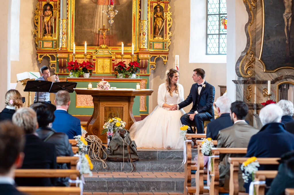Hochzeit Bernadette&André Hochzeit in Flüeli Kapelle im Flüeli Ranft (Obwalden), Fotoshooting in Stalden und im Langis. Hochzeitsfeier Paxmontana Flüeli Ranft