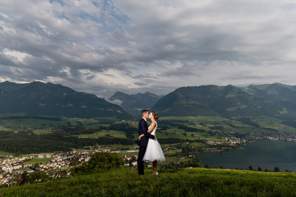 Hochzeit Mirjam&Christian Hochzeit auf dem Landenberg in Sarnen (Obwalden), Fotoshooting bei Ramersberg Kapelle.
