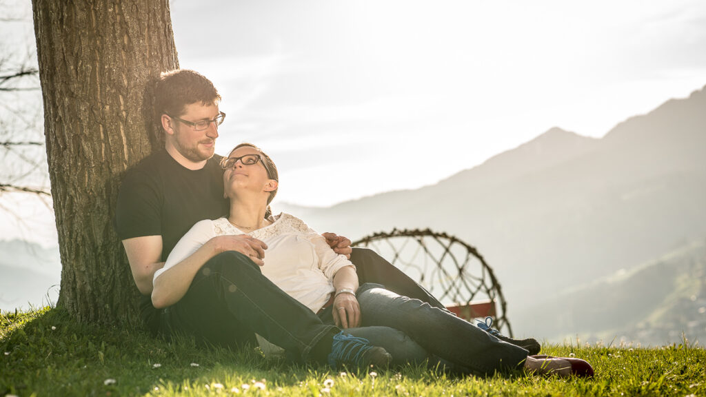 Engagement Session Obwalden Paarshooting Obwalden Fotoshooting am See in Sachseln