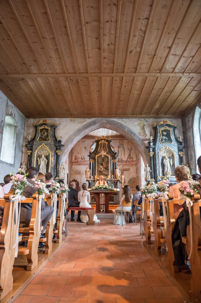 Hochzeitsfotograf Zentralschweiz Hochzeit St Jost Kapelle Nidwalden Hochzeitsfest Schloss Heidegg Gelfingen Hochzeitsfotograf Luzern Hochzeitsfotograf Nidwalden
