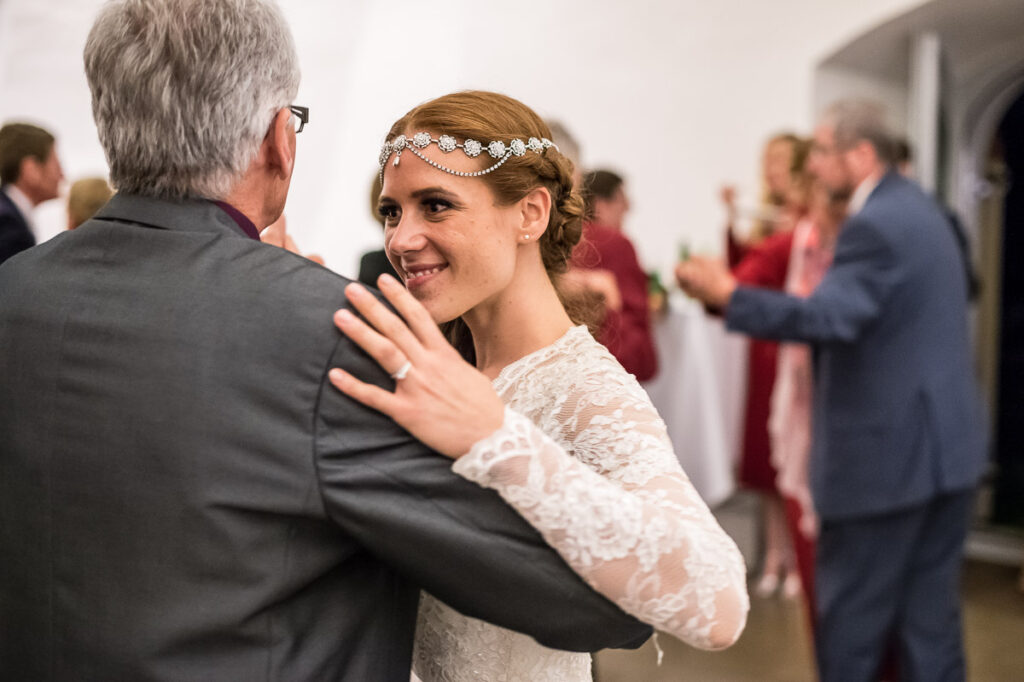 Hochzeitsfotograf Zentralschweiz Hochzeit St Jost Kapelle Nidwalden Hochzeitsfest Schloss Heidegg Gelfingen Hochzeitsfotograf Luzern Hochzeitsfotograf Nidwalden