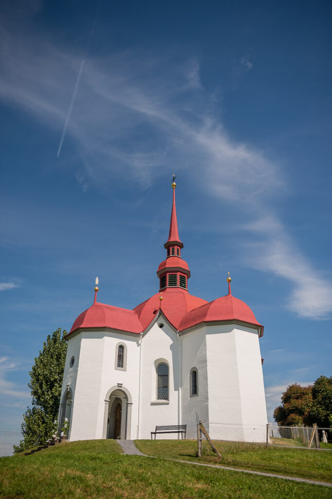 Hochzeitsfotograf Zentralschweiz Trauung St Ottilienkapelle Buttisholz Hochzeitsapero Buttisholz Hochzeitsfest Brand Oberkirch Hochzeitsfotograf Luzern Hochzeitsfotograf Zentralschweiz