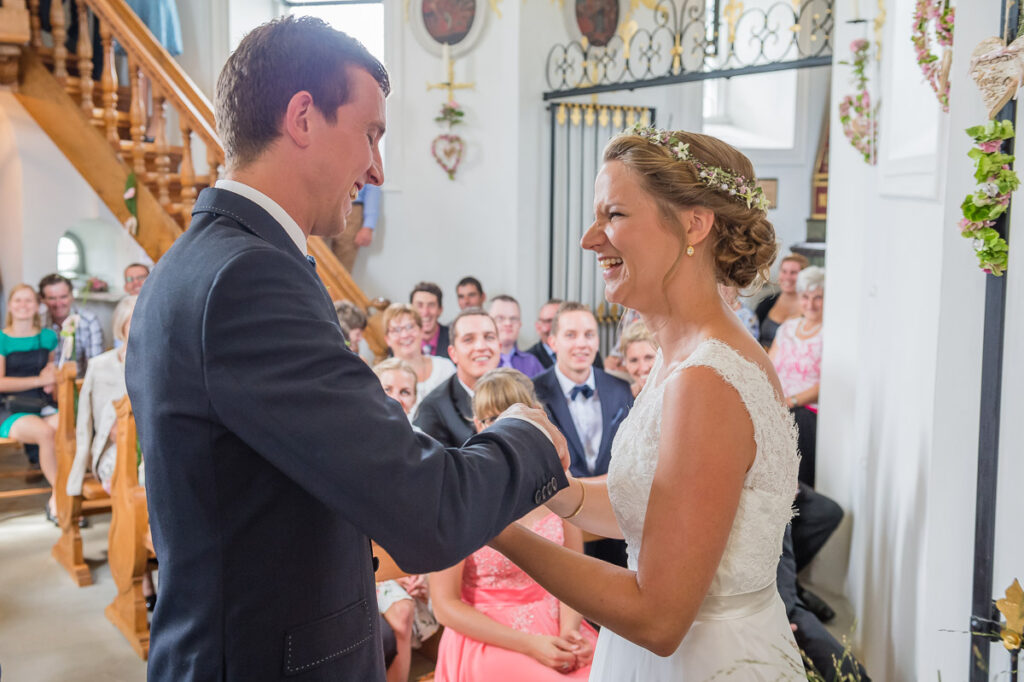 Hochzeitsfotograf Zentralschweiz Trauung St Ottilienkapelle Buttisholz Hochzeitsapero Buttisholz Hochzeitsfest Brand Oberkirch Hochzeitsfotograf Luzern Hochzeitsfotograf Zentralschweiz