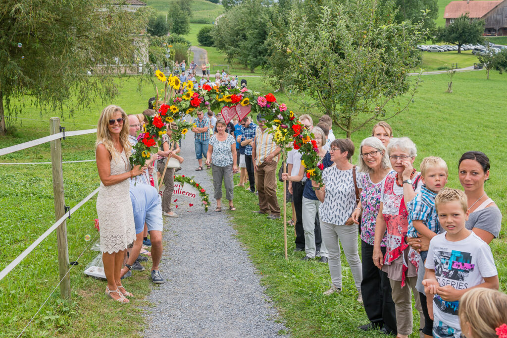 Hochzeitsfotograf Zentralschweiz Trauung St Ottilienkapelle Buttisholz Hochzeitsapero Buttisholz Hochzeitsfest Brand Oberkirch Hochzeitsfotograf Luzern Hochzeitsfotograf Zentralschweiz