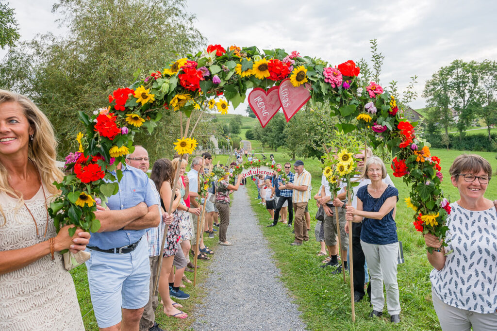 Hochzeitsfotograf Zentralschweiz Trauung St Ottilienkapelle Buttisholz Hochzeitsapero Buttisholz Hochzeitsfest Brand Oberkirch Hochzeitsfotograf Luzern Hochzeitsfotograf Zentralschweiz