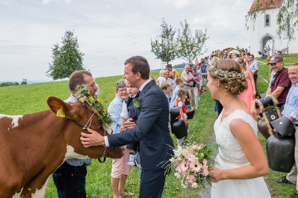Hochzeitsfotograf Zentralschweiz Trauung St Ottilienkapelle Buttisholz Hochzeitsapero Buttisholz Hochzeitsfest Brand Oberkirch Hochzeitsfotograf Luzern Hochzeitsfotograf Zentralschweiz