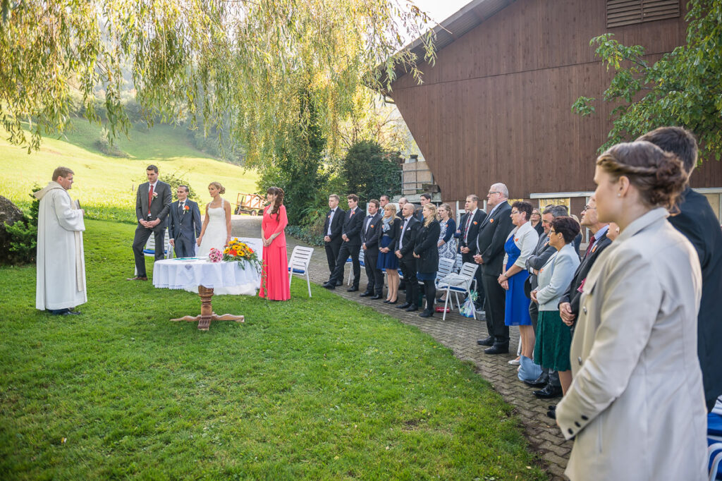 Trauung Hof Landschi Küssnacht Hochzeitsapero Hof Landschi Küssnacht Hochzeitsfest Hof Landschi Küssnacht Hochzeitsfotograf Schwyz Hochzeitsfotograf Zentralschweiz