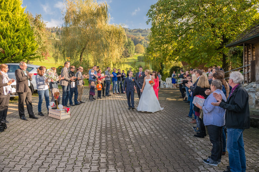 Trauung Hof Landschi Küssnacht Hochzeitsapero Hof Landschi Küssnacht Hochzeitsfest Hof Landschi Küssnacht Hochzeitsfotograf Schwyz Hochzeitsfotograf Zentralschweiz
