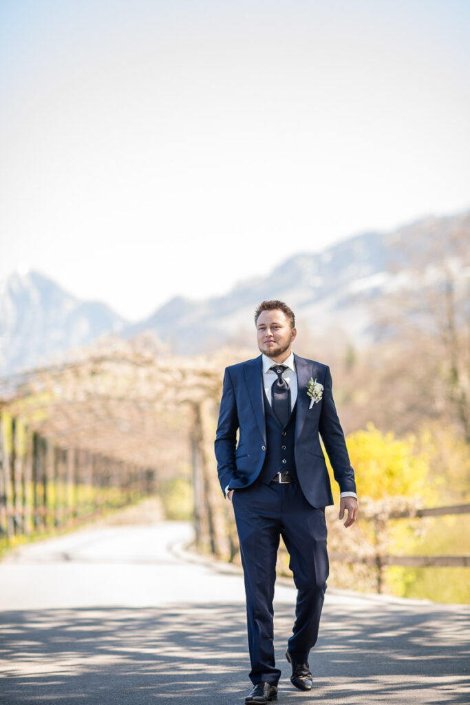 Trauung Pfarrkirche Alpnach Hochzeitsapero Schlosshof Alpnach Hochzeitsfest Paxmontana Flüeli Ranft Hochzeitsfotograf Obwalden Hochzeitsfotograf Zentralschweiz