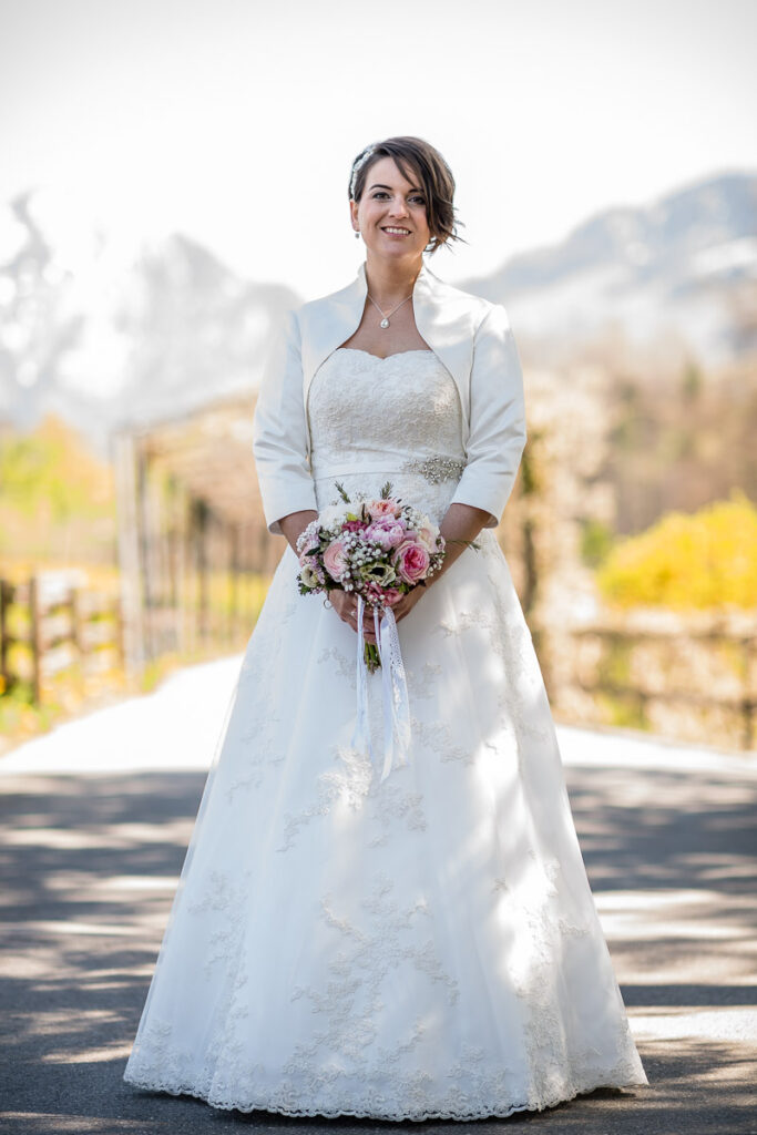 Trauung Pfarrkirche Alpnach Hochzeitsapero Schlosshof Alpnach Hochzeitsfest Paxmontana Flüeli Ranft Hochzeitsfotograf Obwalden Hochzeitsfotograf Zentralschweiz