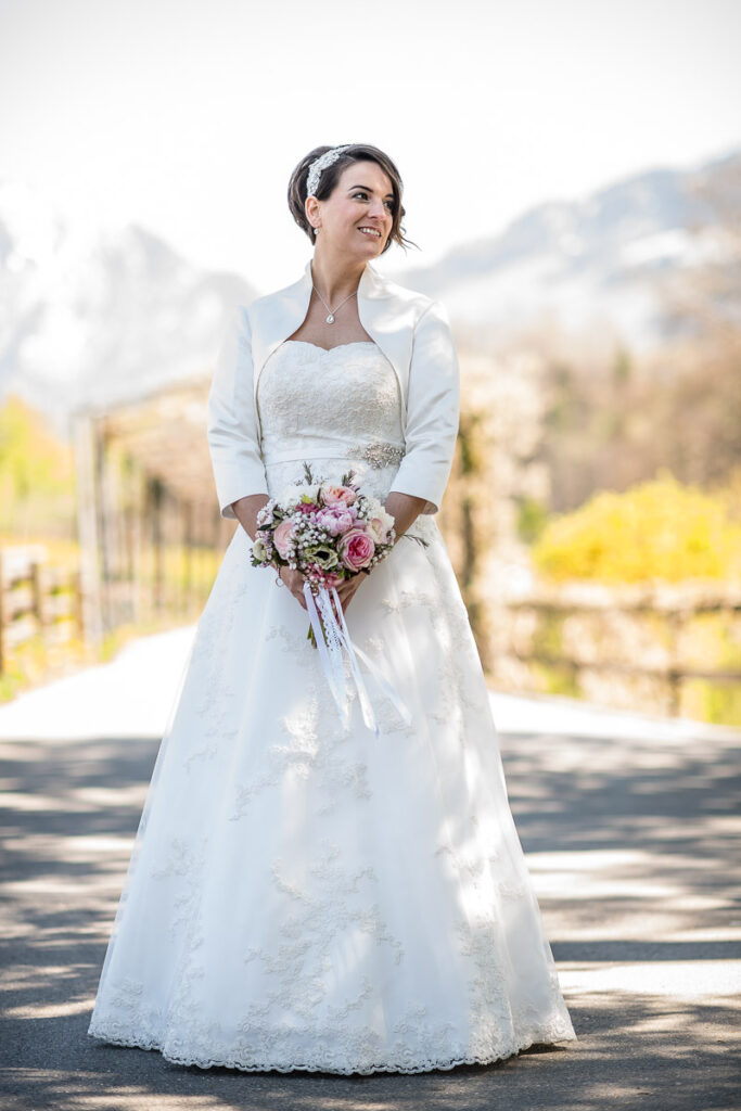 Trauung Pfarrkirche Alpnach Hochzeitsapero Schlosshof Alpnach Hochzeitsfest Paxmontana Flüeli Ranft Hochzeitsfotograf Obwalden Hochzeitsfotograf Zentralschweiz