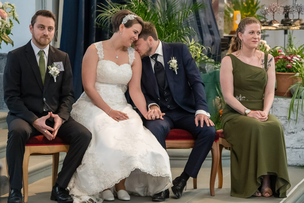 Trauung Pfarrkirche Alpnach Hochzeitsapero Schlosshof Alpnach Hochzeitsfest Paxmontana Flüeli Ranft Hochzeitsfotograf Obwalden Hochzeitsfotograf Zentralschweiz