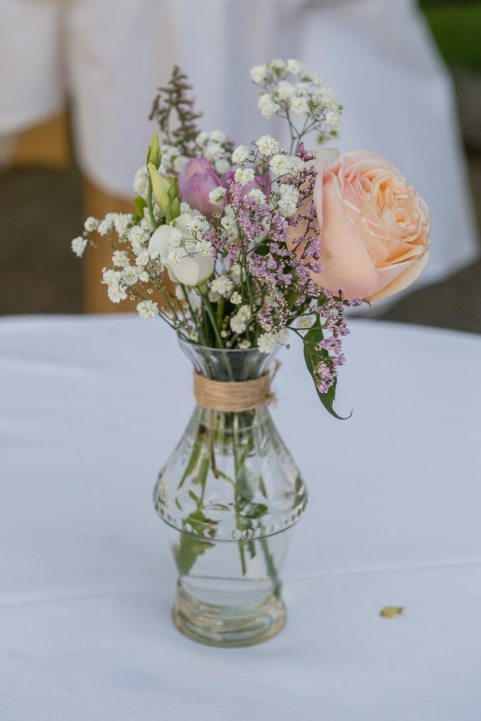 Trauung Pfarrkirche Alpnach Hochzeitsapero Schlosshof Alpnach Hochzeitsfest Paxmontana Flüeli Ranft Hochzeitsfotograf Obwalden Hochzeitsfotograf Zentralschweiz