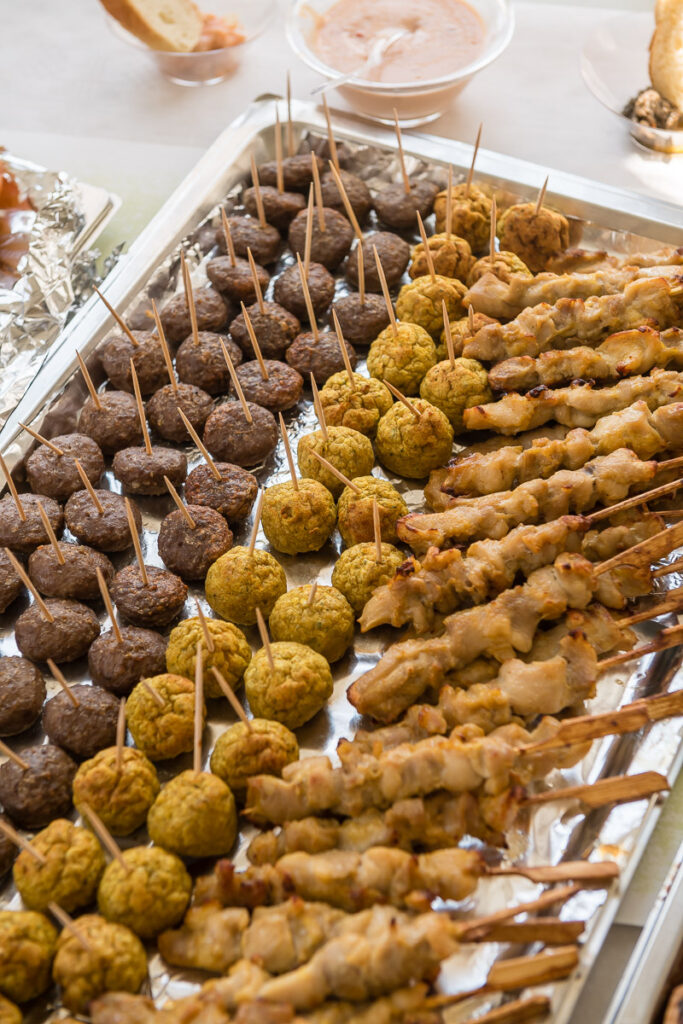 Trauung Pfarrkirche Alpnach Hochzeitsapero Schlosshof Alpnach Hochzeitsfest Paxmontana Flüeli Ranft Hochzeitsfotograf Obwalden Hochzeitsfotograf Zentralschweiz