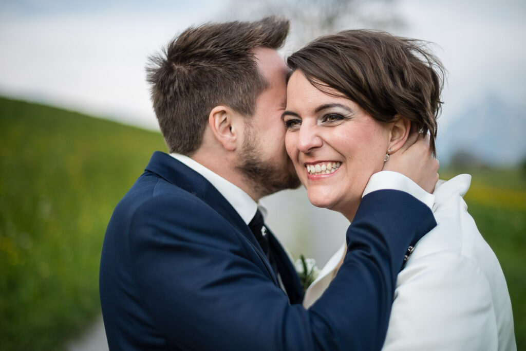 Trauung Pfarrkirche Alpnach Hochzeitsapero Schlosshof Alpnach Hochzeitsfest Paxmontana Flüeli Ranft Hochzeitsfotograf Obwalden Hochzeitsfotograf Zentralschweiz