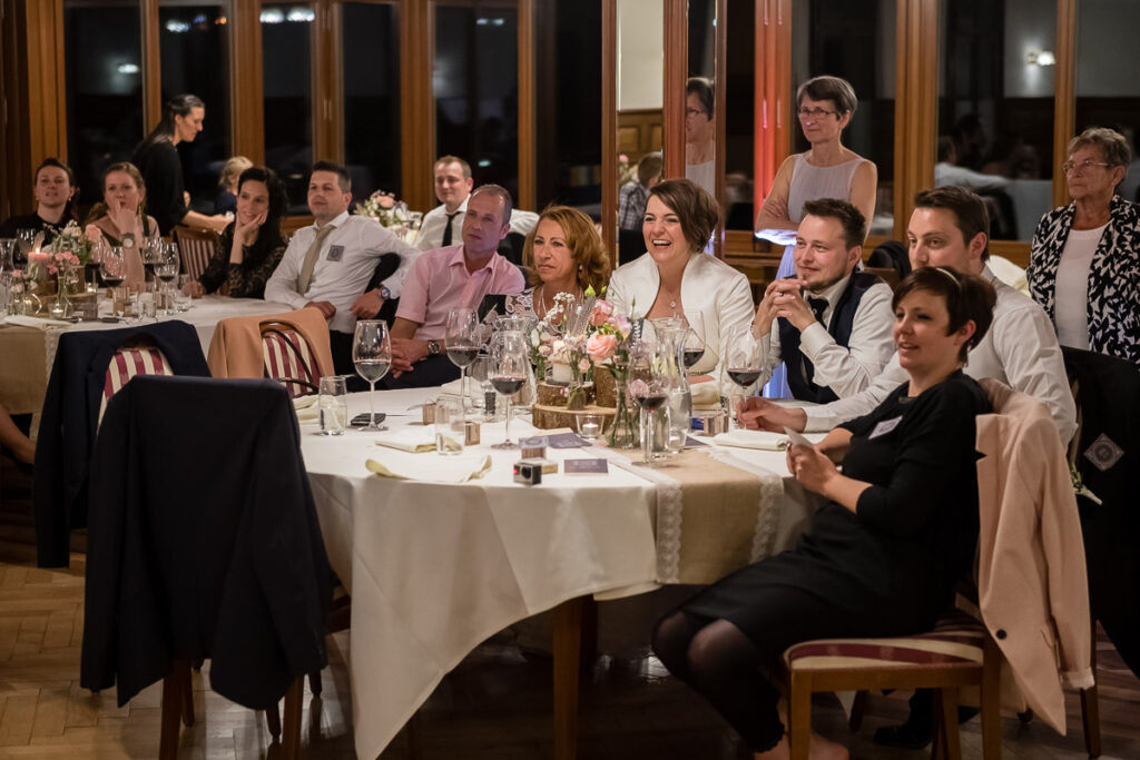 Trauung Pfarrkirche Alpnach Hochzeitsapero Schlosshof Alpnach Hochzeitsfest Paxmontana Flüeli Ranft Hochzeitsfotograf Obwalden Hochzeitsfotograf Zentralschweiz