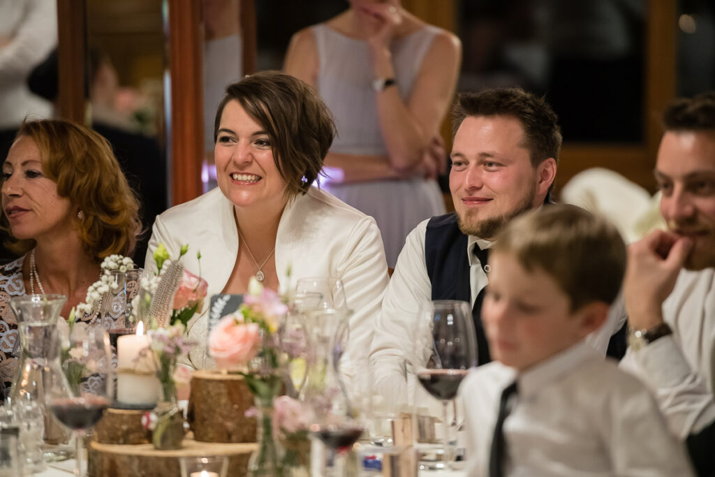 Trauung Pfarrkirche Alpnach Hochzeitsapero Schlosshof Alpnach Hochzeitsfest Paxmontana Flüeli Ranft Hochzeitsfotograf Obwalden Hochzeitsfotograf Zentralschweiz