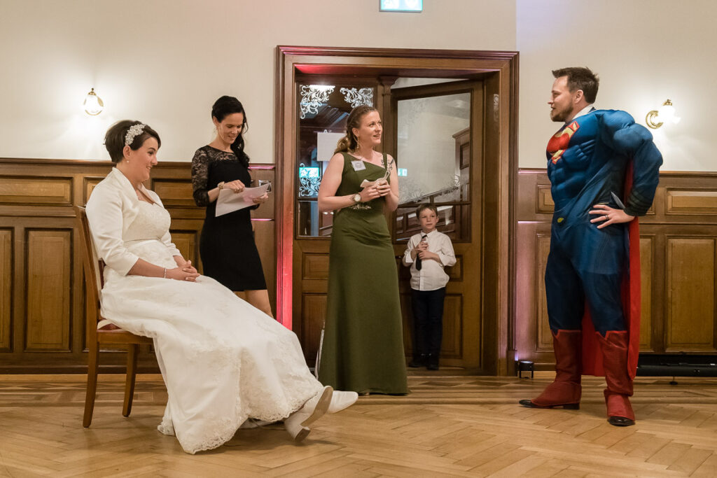 Trauung Pfarrkirche Alpnach Hochzeitsapero Schlosshof Alpnach Hochzeitsfest Paxmontana Flüeli Ranft Hochzeitsfotograf Obwalden Hochzeitsfotograf Zentralschweiz