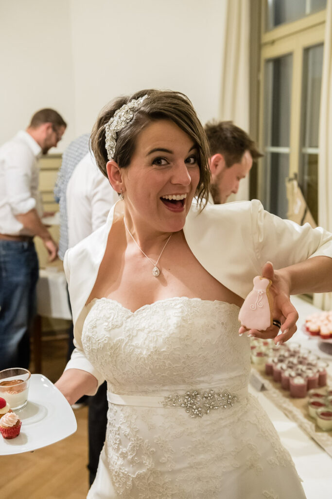 Trauung Pfarrkirche Alpnach Hochzeitsapero Schlosshof Alpnach Hochzeitsfest Paxmontana Flüeli Ranft Hochzeitsfotograf Obwalden Hochzeitsfotograf Zentralschweiz