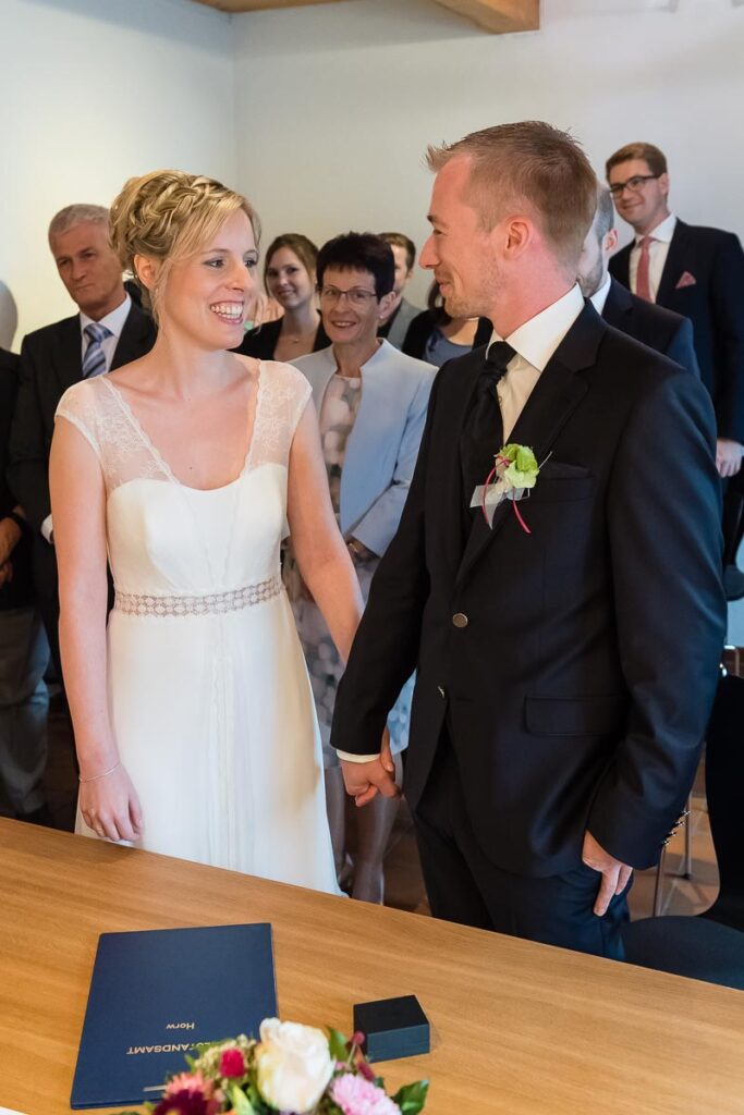 Trauung Haus am See Villa Krämerstein Kastanienbaum Horw Hochzeitsfest in Strandbad Winkel Horw Hochzeitsfotograf Luzern Hochzeitsfotograf Zentralschweiz