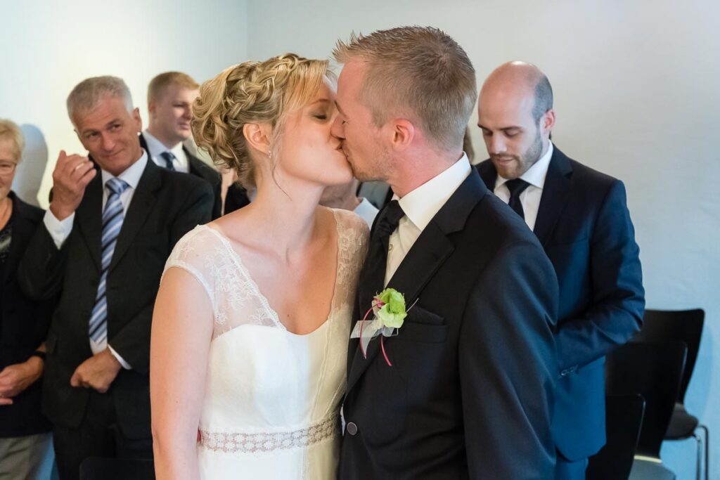 Trauung Haus am See Villa Krämerstein Kastanienbaum Horw Hochzeitsfest in Strandbad Winkel Horw Hochzeitsfotograf Luzern Hochzeitsfotograf Zentralschweiz