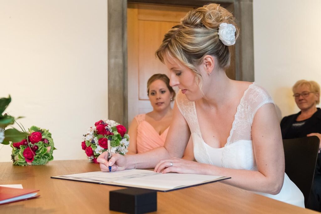 Trauung Haus am See Villa Krämerstein Kastanienbaum Horw Hochzeitsfest in Strandbad Winkel Horw Hochzeitsfotograf Luzern Hochzeitsfotograf Zentralschweiz