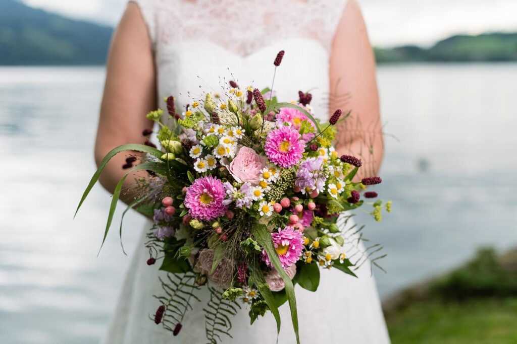 Trauung Kehrsiten Dorf Hochzeitsapero Schifflände Stansstad Hochzeitsfest Hotel Alpenclub Engelberg Hochzeitsfotograf Nidwalden Hochzeitsfotograf Obwalden