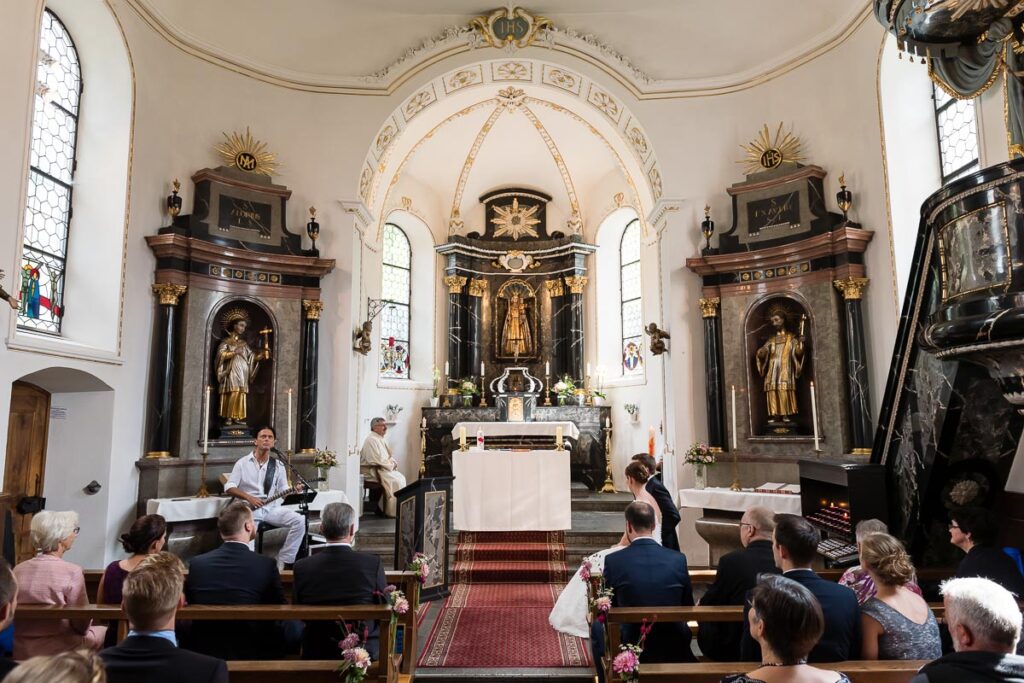 Trauung Kehrsiten Dorf Hochzeitsapero Schifflände Stansstad Hochzeitsfest Hotel Alpenclub Engelberg Hochzeitsfotograf Nidwalden Hochzeitsfotograf Obwalden