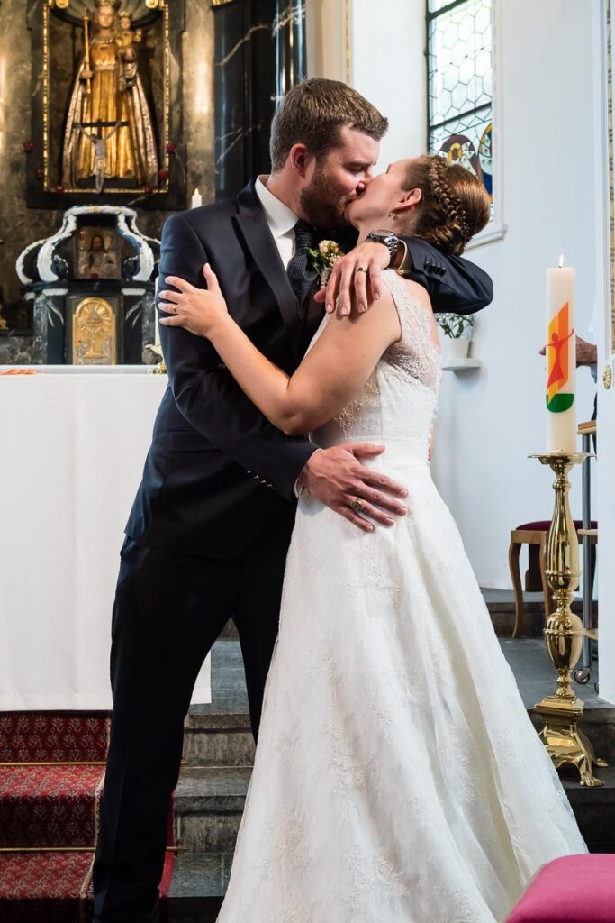 Trauung Kehrsiten Dorf Hochzeitsapero Schifflände Stansstad Hochzeitsfest Hotel Alpenclub Engelberg Hochzeitsfotograf Nidwalden Hochzeitsfotograf Obwalden