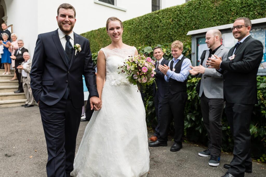 Trauung Kehrsiten Dorf Hochzeitsapero Schifflände Stansstad Hochzeitsfest Hotel Alpenclub Engelberg Hochzeitsfotograf Nidwalden Hochzeitsfotograf Obwalden