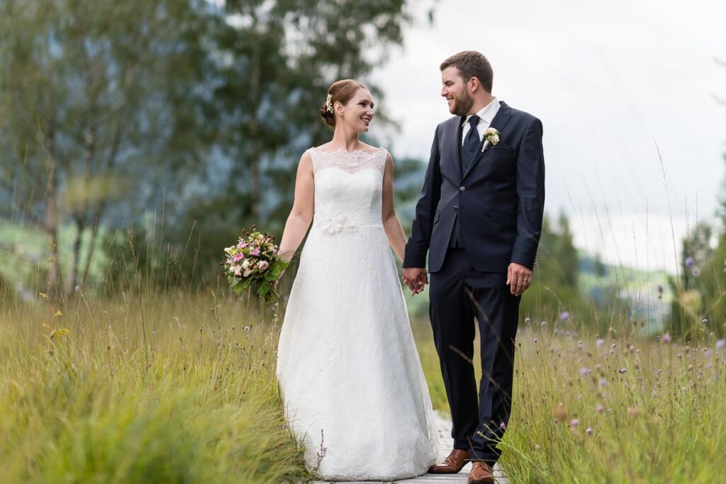 Trauung Kehrsiten Dorf Hochzeitsapero Schifflände Stansstad Hochzeitsfest Hotel Alpenclub Engelberg Hochzeitsfotograf Nidwalden Hochzeitsfotograf Obwalden
