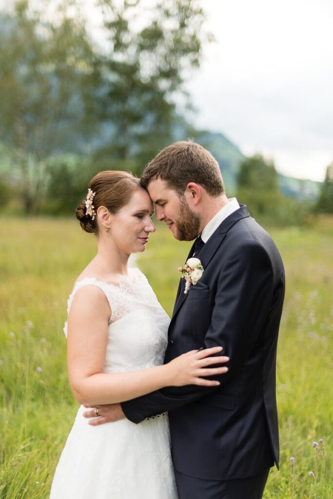 Trauung Kehrsiten Dorf Hochzeitsapero Schifflände Stansstad Hochzeitsfest Hotel Alpenclub Engelberg Hochzeitsfotograf Nidwalden Hochzeitsfotograf Obwalden